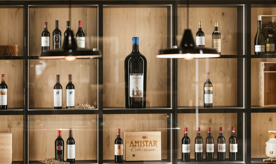 Cantina dei vini all'hotel a Naturno, Merano e dintorni